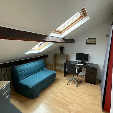 Amazing Duplex In アパート