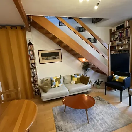 Amazing Duplex In アパート *